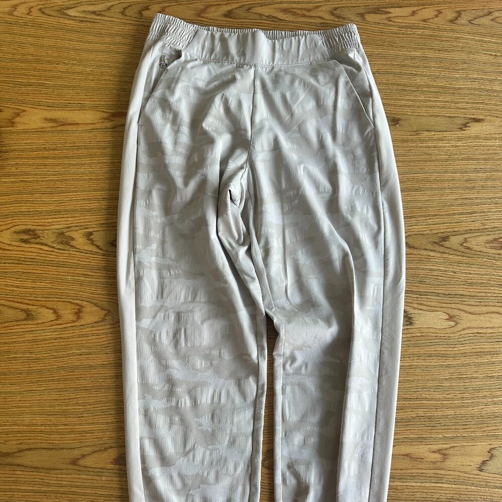 Athleta camo pant